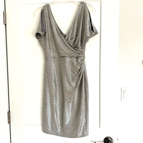 Ralph Lauren Silver Metallic Jersey Stretch Surplice Cold Shoulder Size 4P - Picture 3 of 10